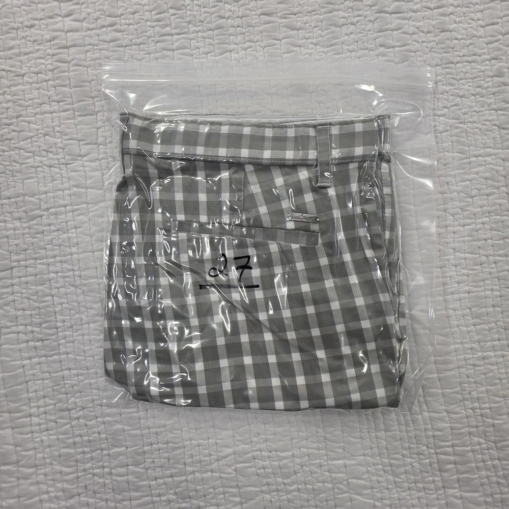 Greg Norman Golf Shorts Men's 34 Grey Checkered Slim Fit 9